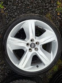 19" Ford Alloys with tyres