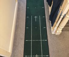 Puttout Golf Mat & trainer stone