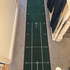 Puttout Golf Mat & trainer stone