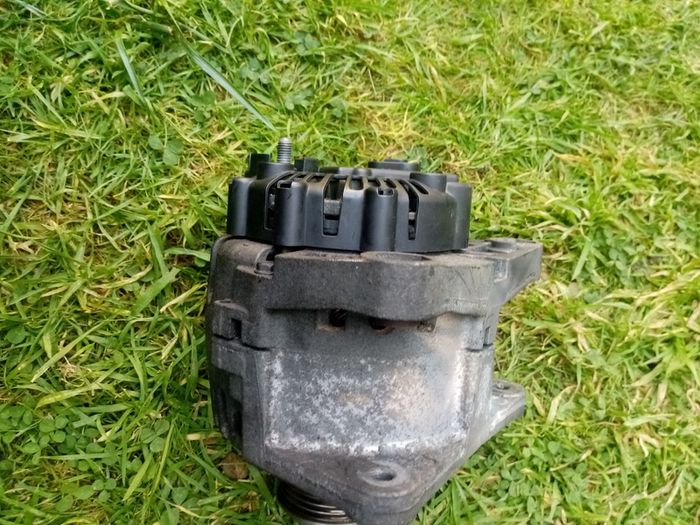 nissan tiida alternator