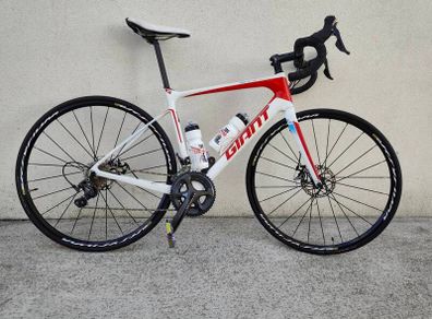 Giant road bike carbon
