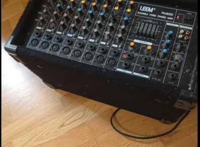 LEEM 8 channels stereo powered mixer