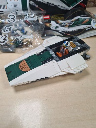 LEGO STAR WARS 75248 Resistance A Wing starfighter