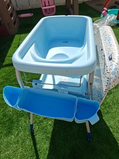 chicco baby bath and changing table