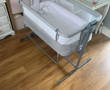bedside crib