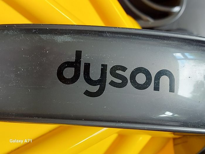 DYSON DC19 T Multifloor Vacuum Cleaner, in perfect working order