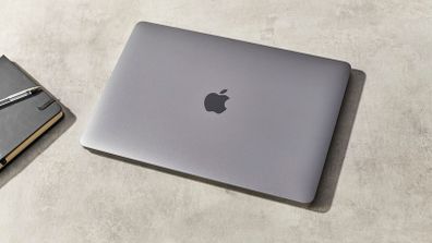 Macbook Pro M2 (13.5") | 16gb Ram | 512gb Ssd | Like New