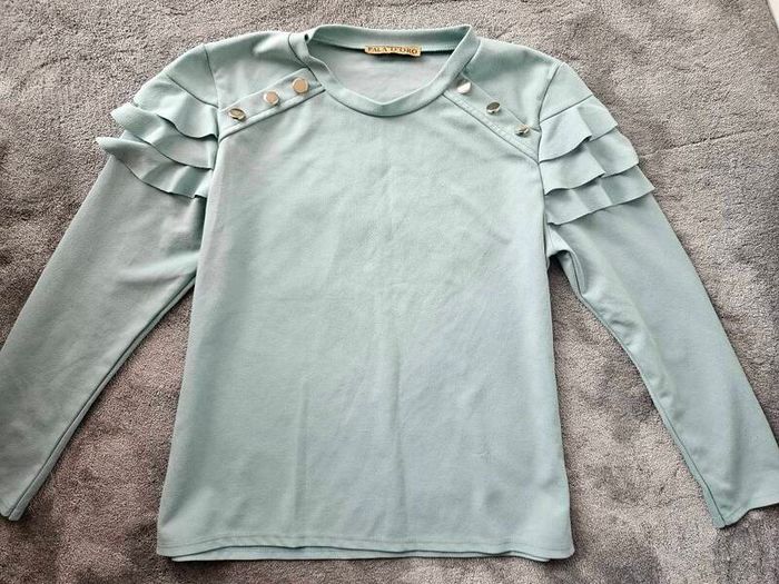 turquoise top size M-L