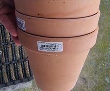 Terracotta pots x3