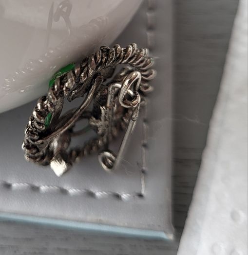 1940s Austrian enamelled brooch pin