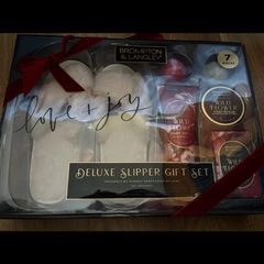 Brompton & Langley slipper gift set