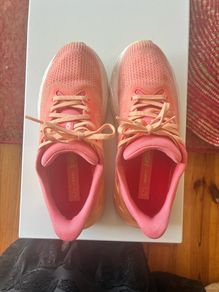hoka runners