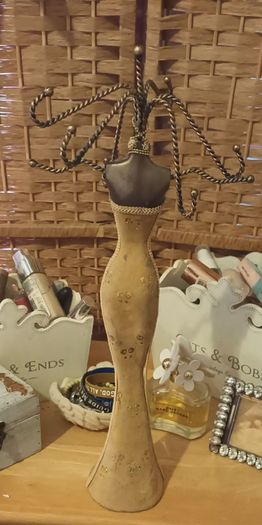 Vintage style jewellery stand