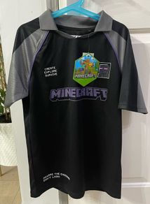 BNWT: Boys Minecraft T-Shirt ( Age 10-11)
