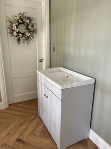 Traditional Vanity Unit