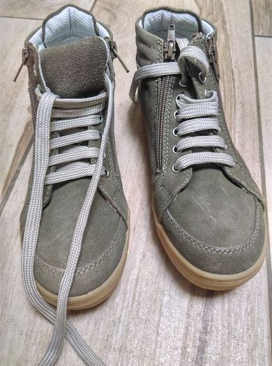 Boy Shoes / Boots, Size 3