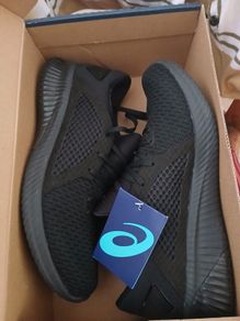 Asics black runners BRAND NEW size 10