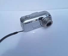 Sony Cyber-shot DSC-P73