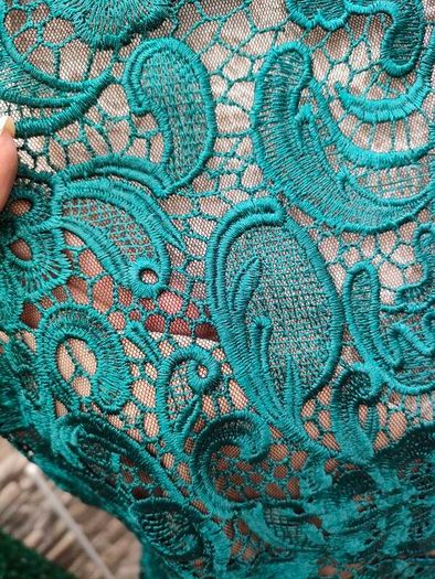 Green lace Occasion Pencil dress size 14 Postage included