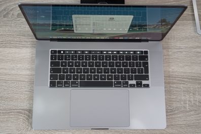 MacBook Pro 16" 2019 i7-9750H | 16GB | 512GB | Radeon Pro 5300M 4GB