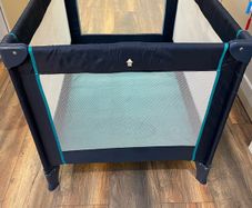 travel cot