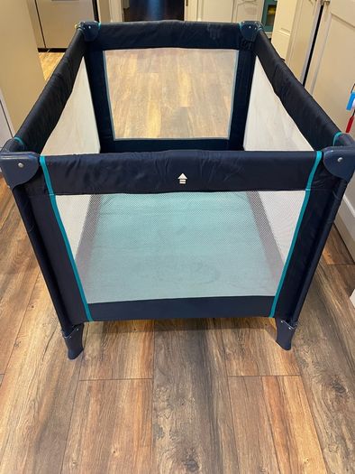 travel cot
