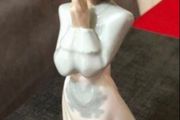 Noa Lliadro lady figure