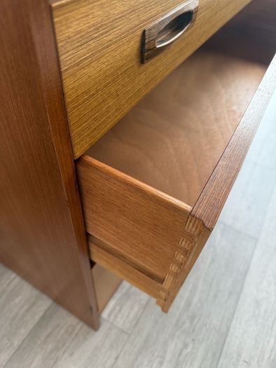 Mid Century Chest of Drawers