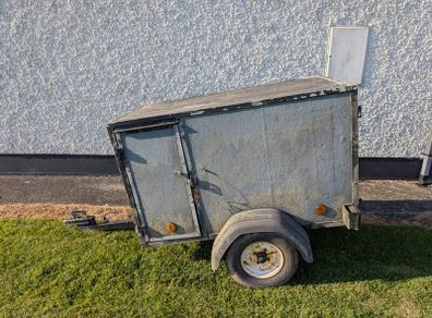 Box Trailer/Dog Trailer