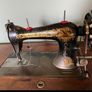 Singer sewing machine Image 2