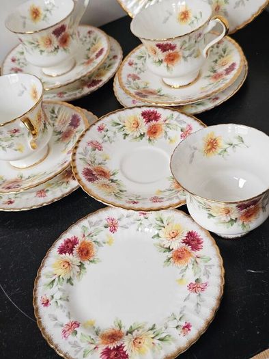 Vintage Paragon "Autumn Glory" Tea Set