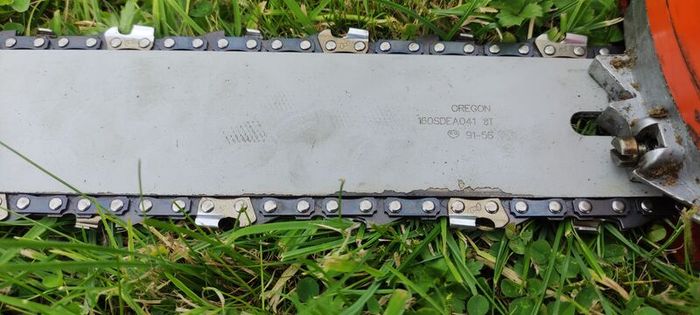 Husqvarna 321 electric chainsaw