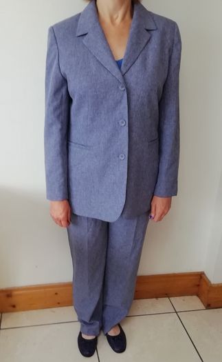 Ladies Lilac Trousers & Jacket Suit BNWT