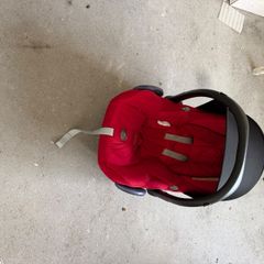Maxi Cosi car seat