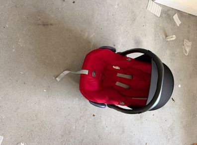 Maxi Cosi car seat