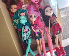 monster high and ever after dolls