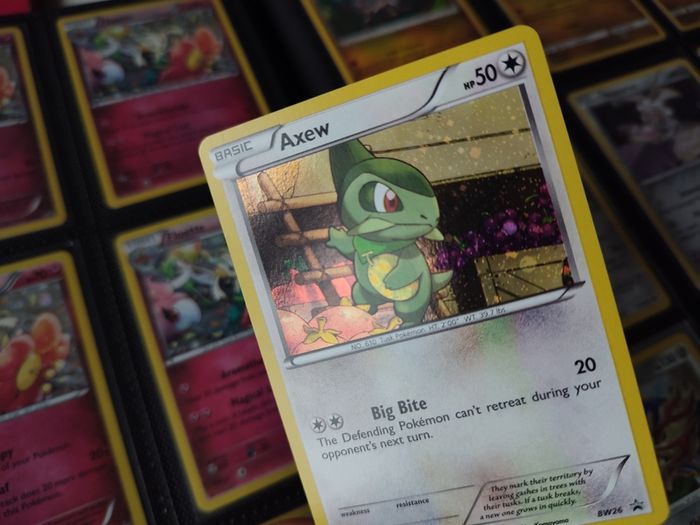 Axew ! Promo ! Holo ! Black & White Era ! 2011 ! Pokemon Card !