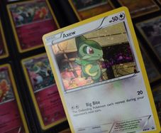 Axew ! Promo ! Holo ! Black & White Era ! 2011 ! Pokemon Card !
