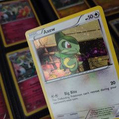 Axew ! Promo ! Holo ! Black & White Era ! 2011 ! Pokemon Card !