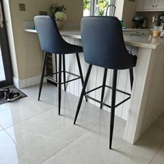 Bar stool