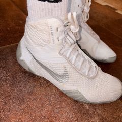 Nike Tawa
