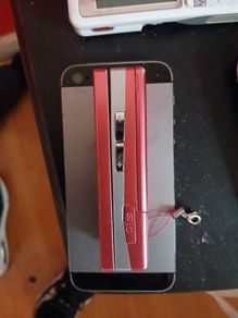 Samsung lipstick  phone
