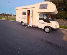 Camper