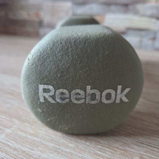 One 3kg Reebok Dumbell
