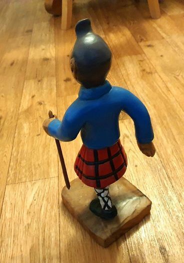 Vintage Hand-Carved Highlander Figurine - Tintin Black Island Style