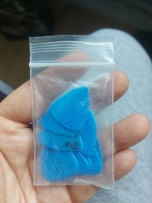 Small bag of heavy catus guitar picks