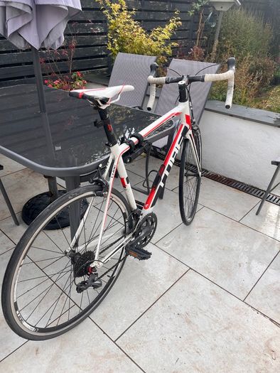 Cube Peloton road bike - white and red
