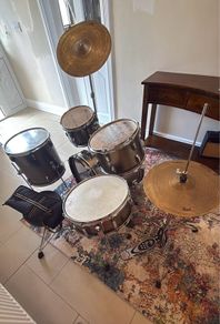 Pearl Roadshow 5-Piece Drum Kit