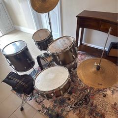 Pearl Roadshow 5-Piece Drum Kit