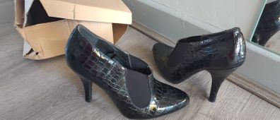 new ankle shoes size 3